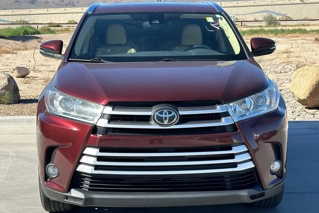 2019 Toyota Highlander SE XLE photo 1