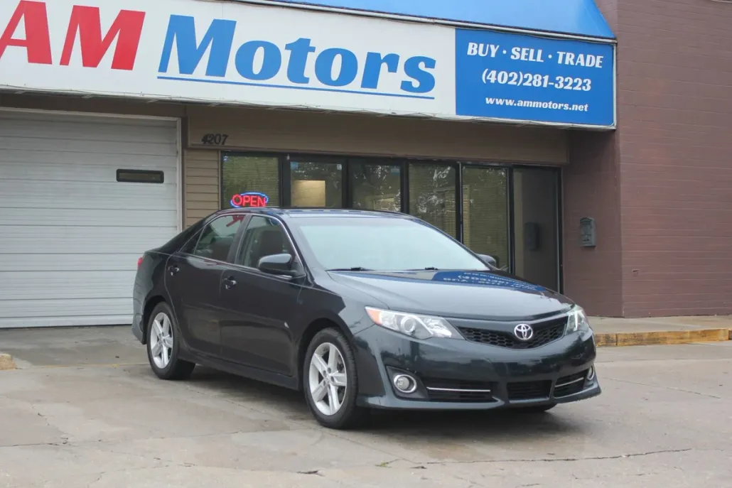 2014 Toyota Camry photo 1