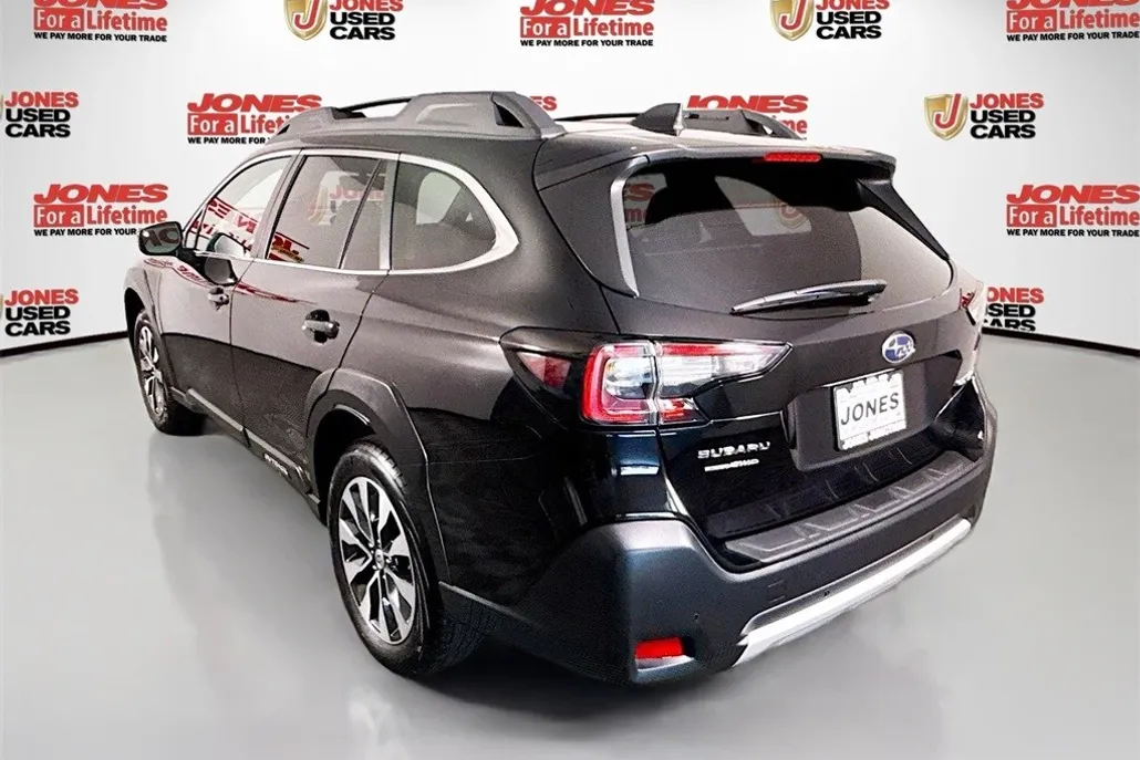 2025 Subaru Outback Limited photo 1