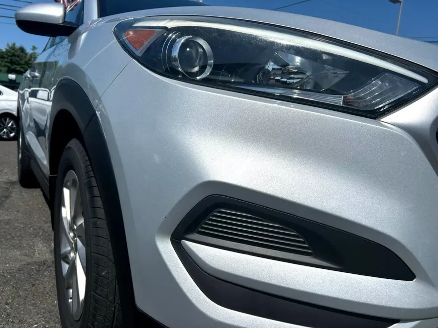 2017 Hyundai Tucson SE photo 1