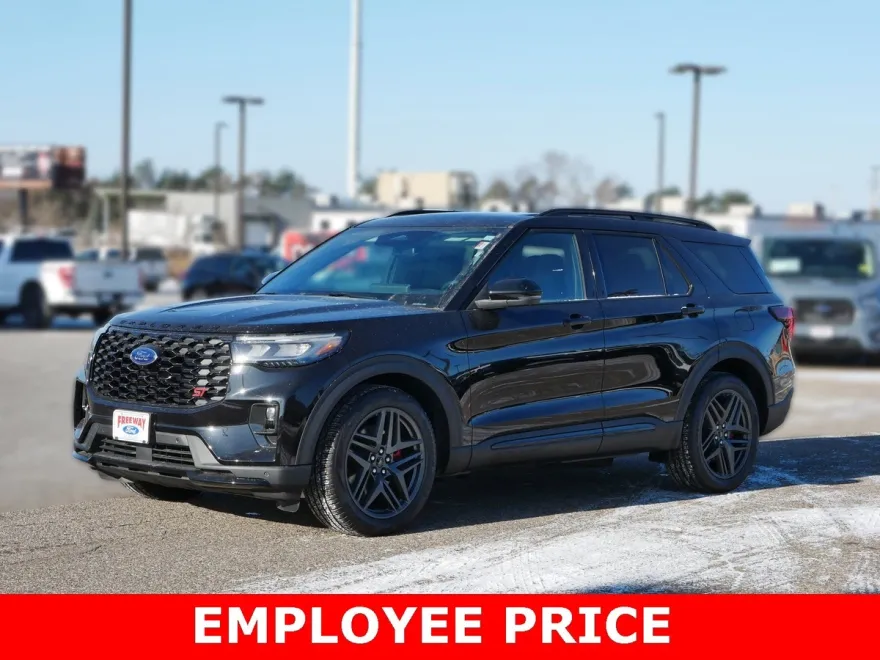 2025 Ford Explorer ST photo 1