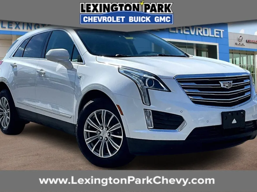 2017 Cadillac XT5 Luxury photo 1