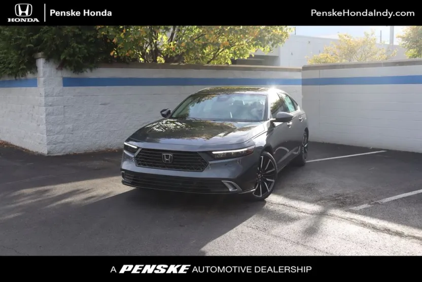 2025 Honda Accord Touring photo 1