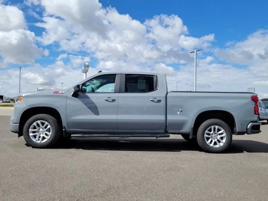 2024 Chevrolet Silverado 1500 RST photo 1
