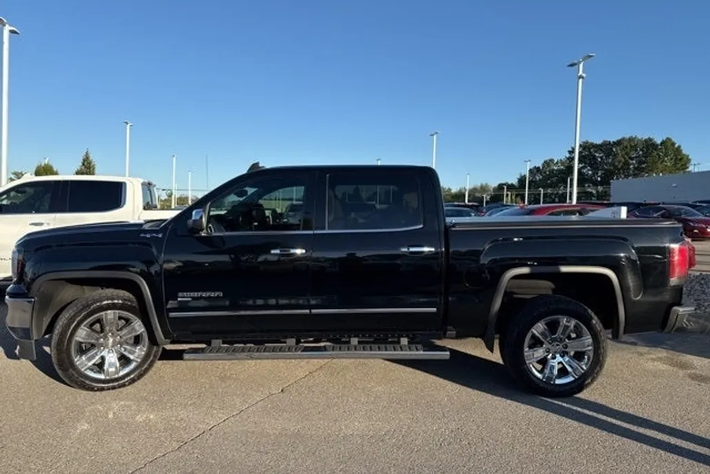 2018 Gmc Sierra 1500 SLT photo 1
