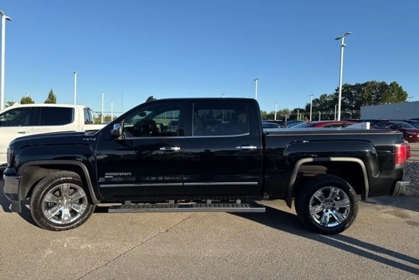 2018 Gmc Sierra 1500 SLT photo 1