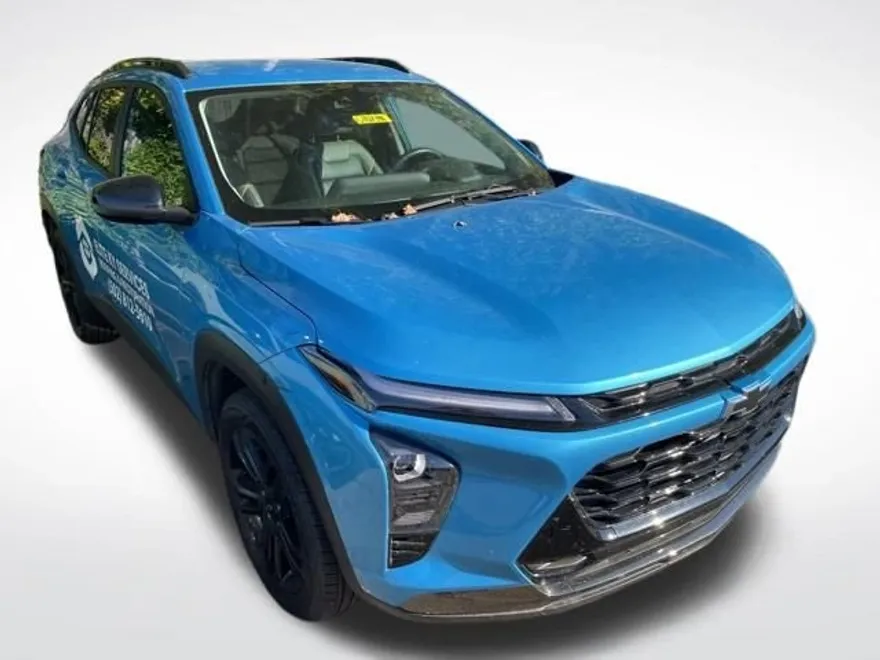 2025 Chevrolet Trax ACTIV photo 1