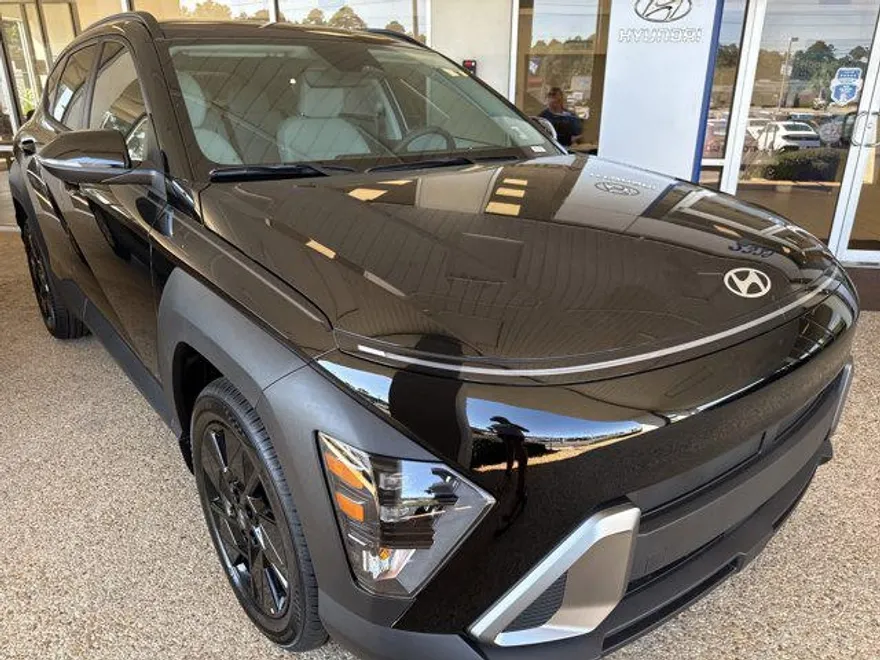 2026 Hyundai Kona SEL photo 1