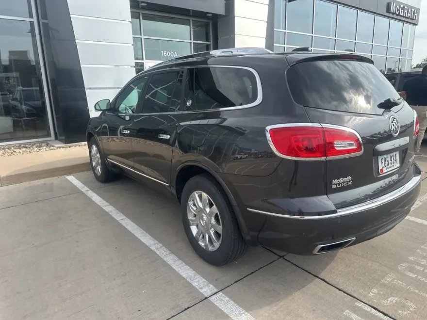 2016 Buick Enclave Leather photo 1