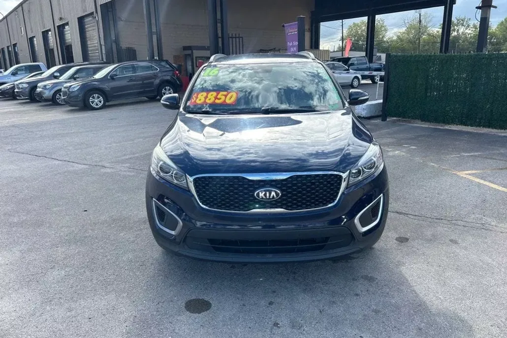 2016 Kia Sorento LX photo 1