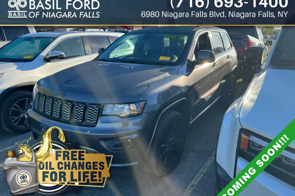 2017 Jeep Grand Cherokee Altitude photo 1