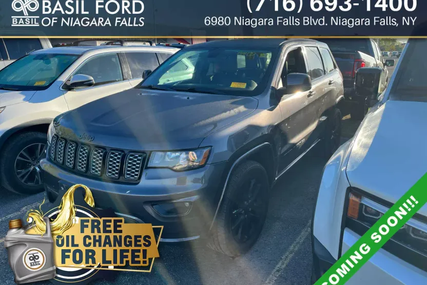 2017 Jeep Grand Cherokee Altitude photo 1