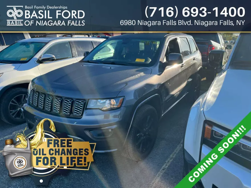 2017 Jeep Grand Cherokee Altitude photo 1