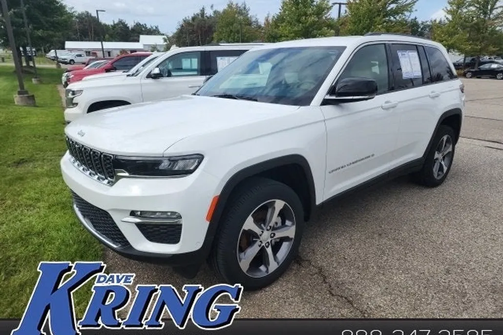 2023 Jeep Grand Cherokee Limited photo 1