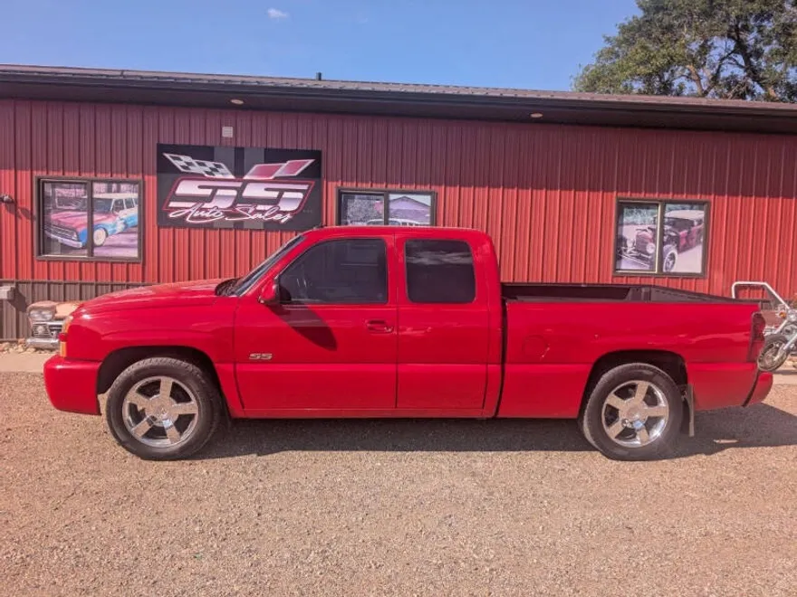 2003 Chevrolet Silverado 1500 SS photo 1
