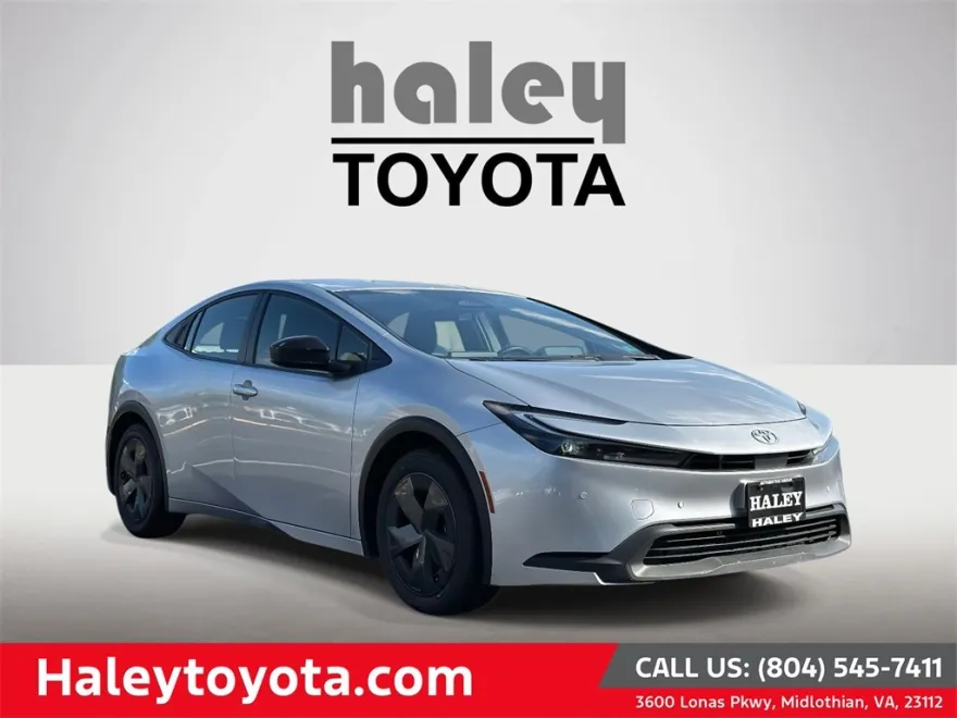 2024 Toyota Prius LE photo 1