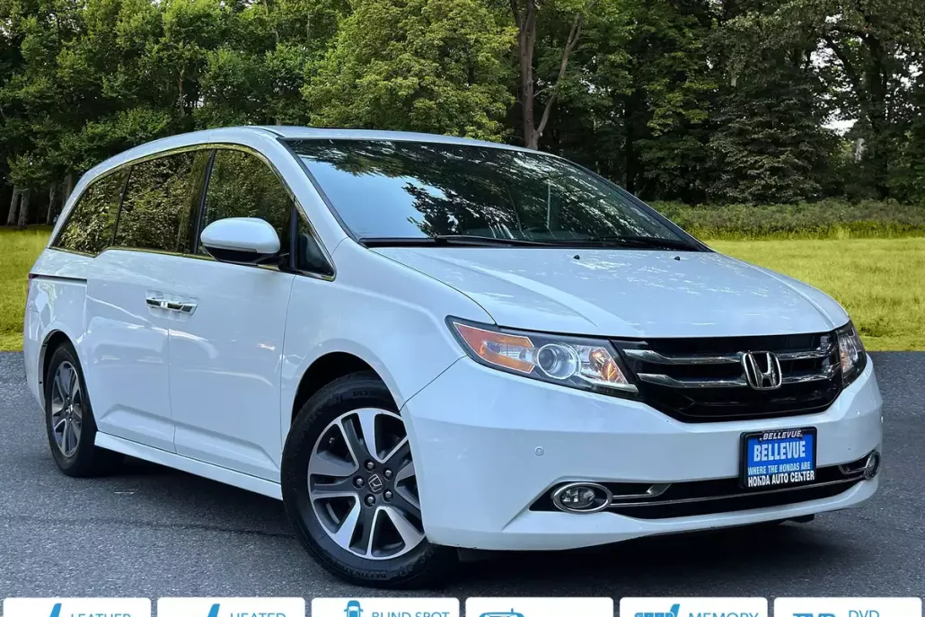 2015 Honda Odyssey Touring Elite photo 1