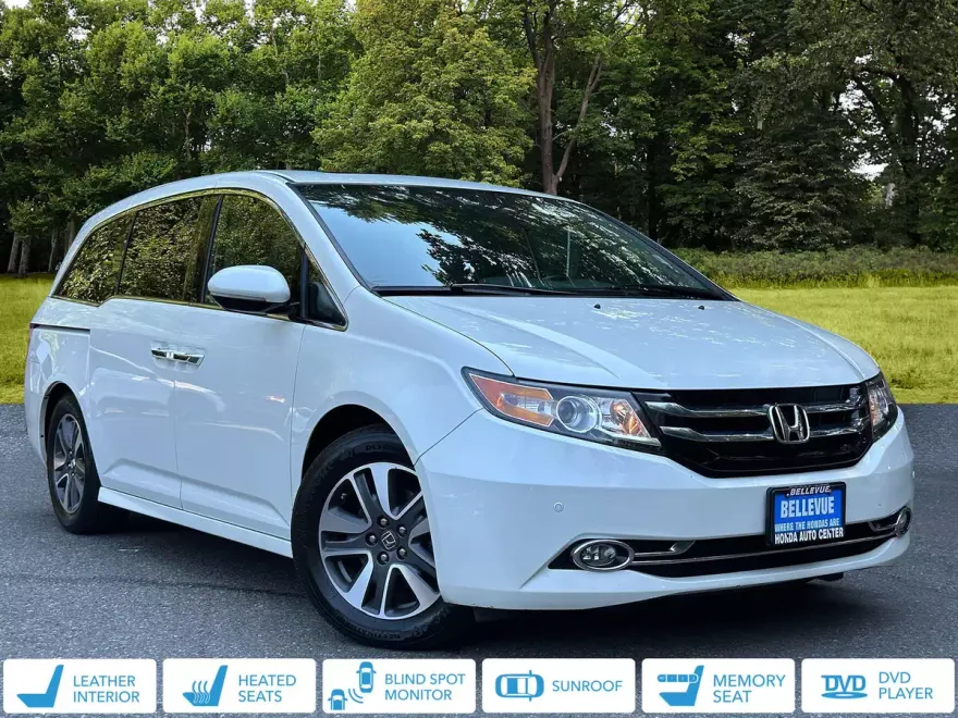 2015 Honda Odyssey Touring Elite photo 1