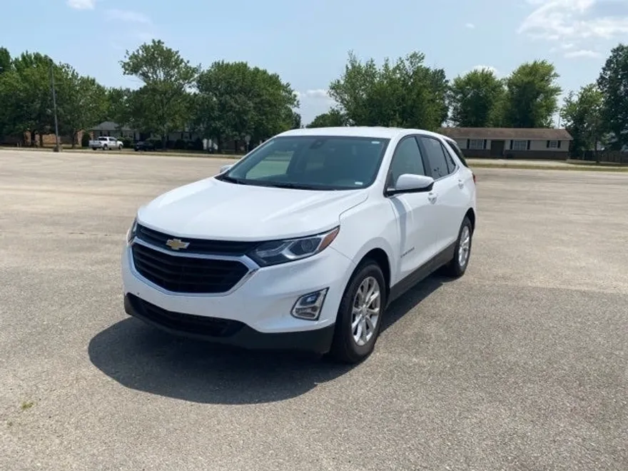 2021 Chevrolet Equinox LT photo 1