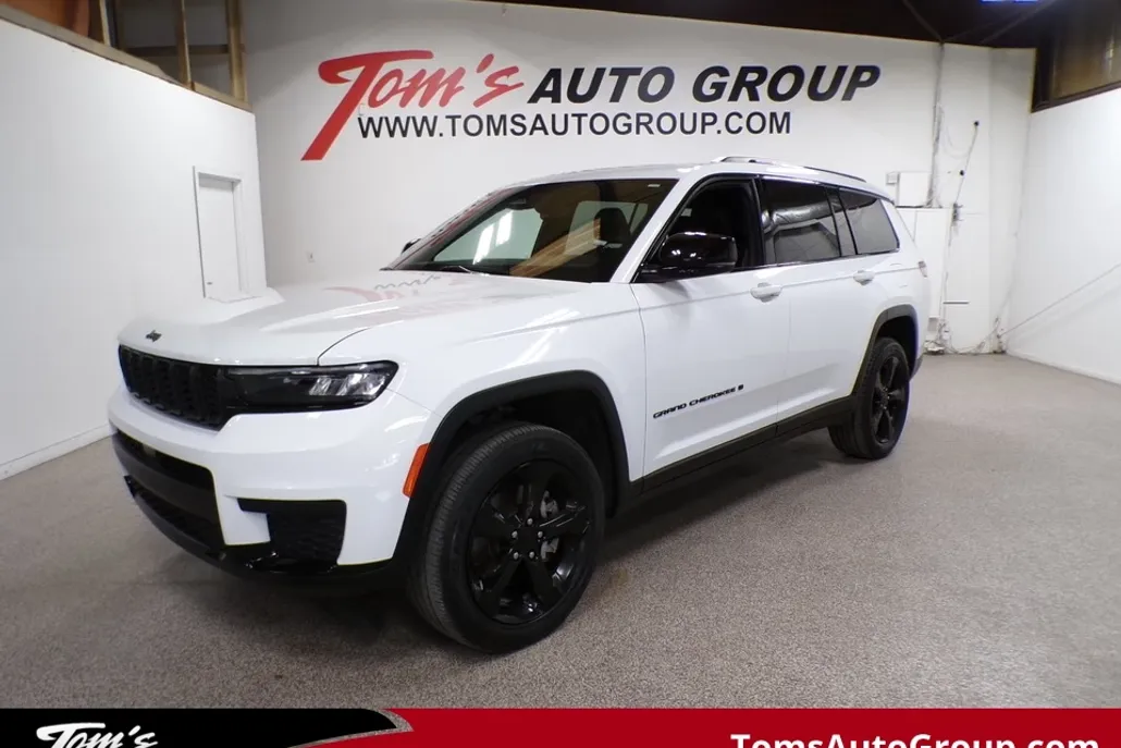 2023 Jeep Grand Cherokee Altitude photo 1