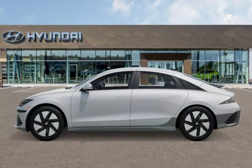 2025 Hyundai Ioniq 6 SE photo 1