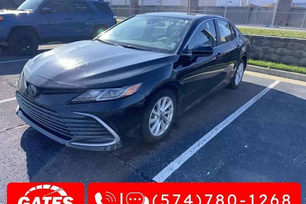 2024 Toyota Camry LE photo 1