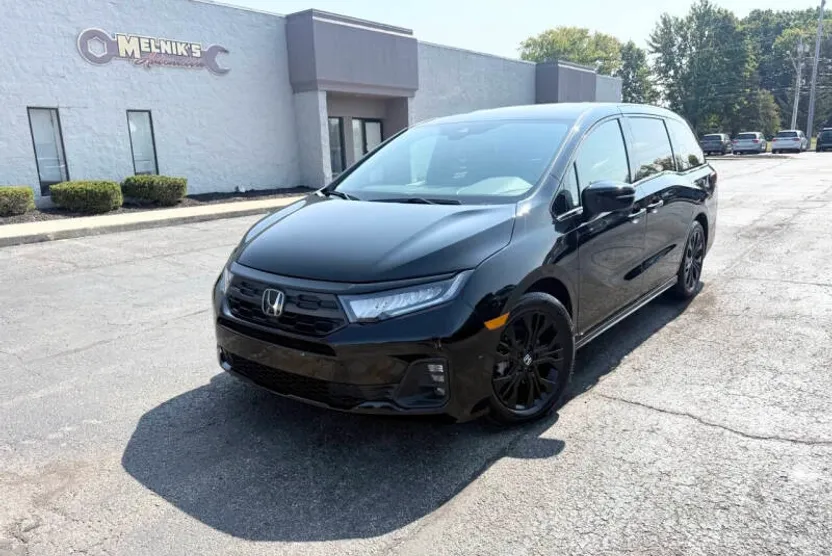 2025 Honda Odyssey photo 1