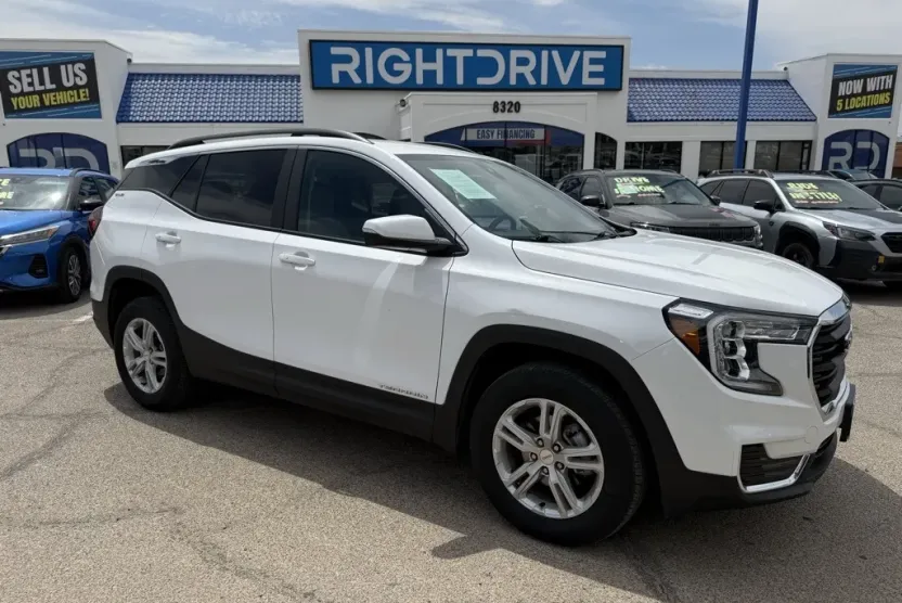 2023 Gmc Terrain SLE photo 1