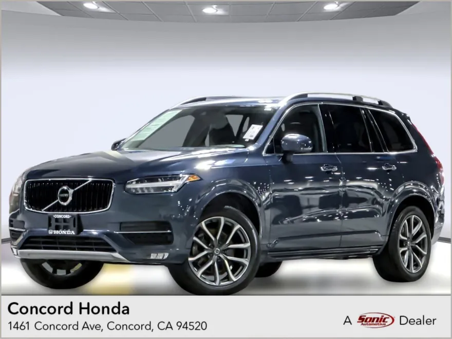 2018 Volvo XC90 T6 AWD Momentum photo 1