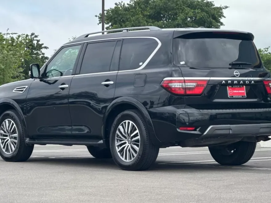 2023 Nissan Armada SL photo 6