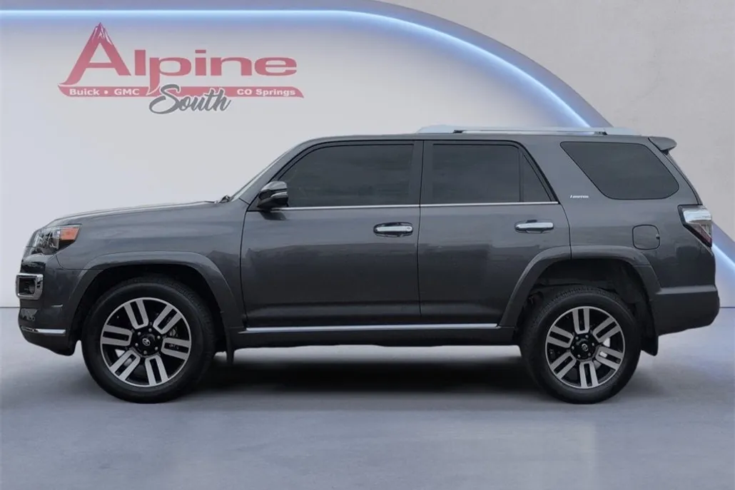 2023 Toyota 4Runner Limited photo 1
