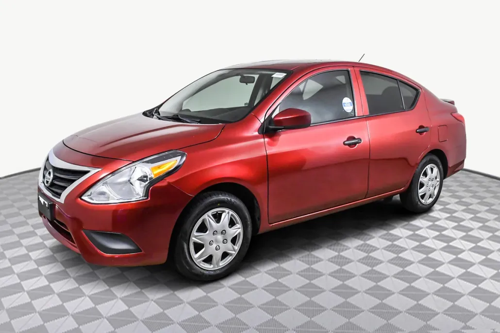 2019 Nissan Versa Sedan Plus photo 1