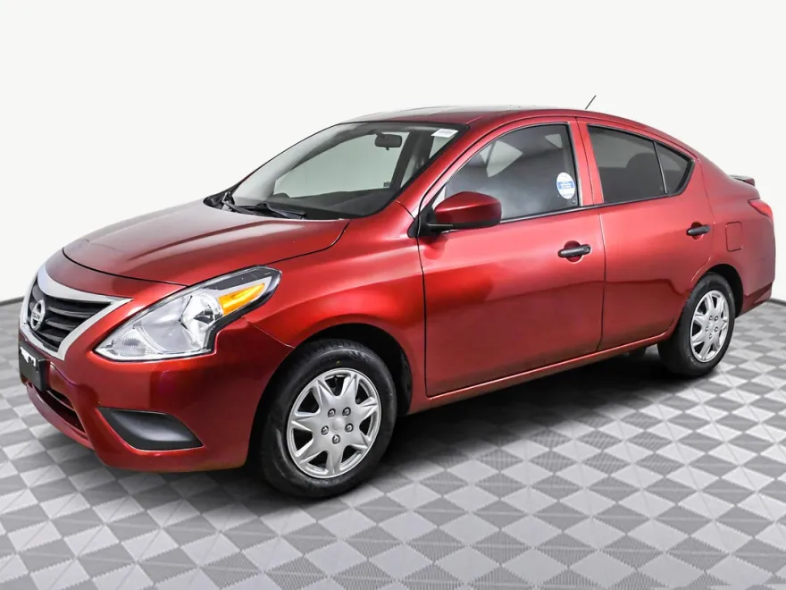 2019 Nissan Versa Sedan Plus photo 1