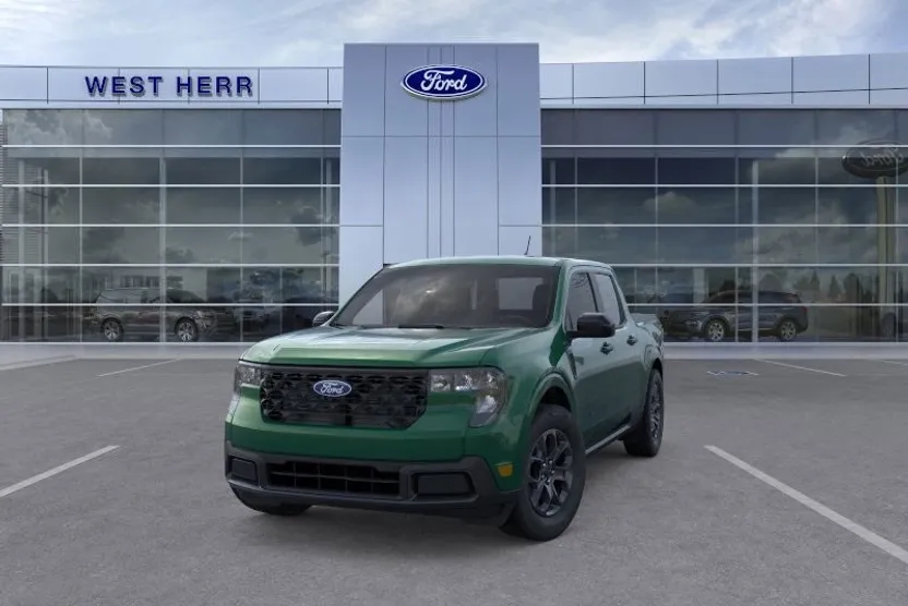 2025 Ford Maverick XLT photo 1