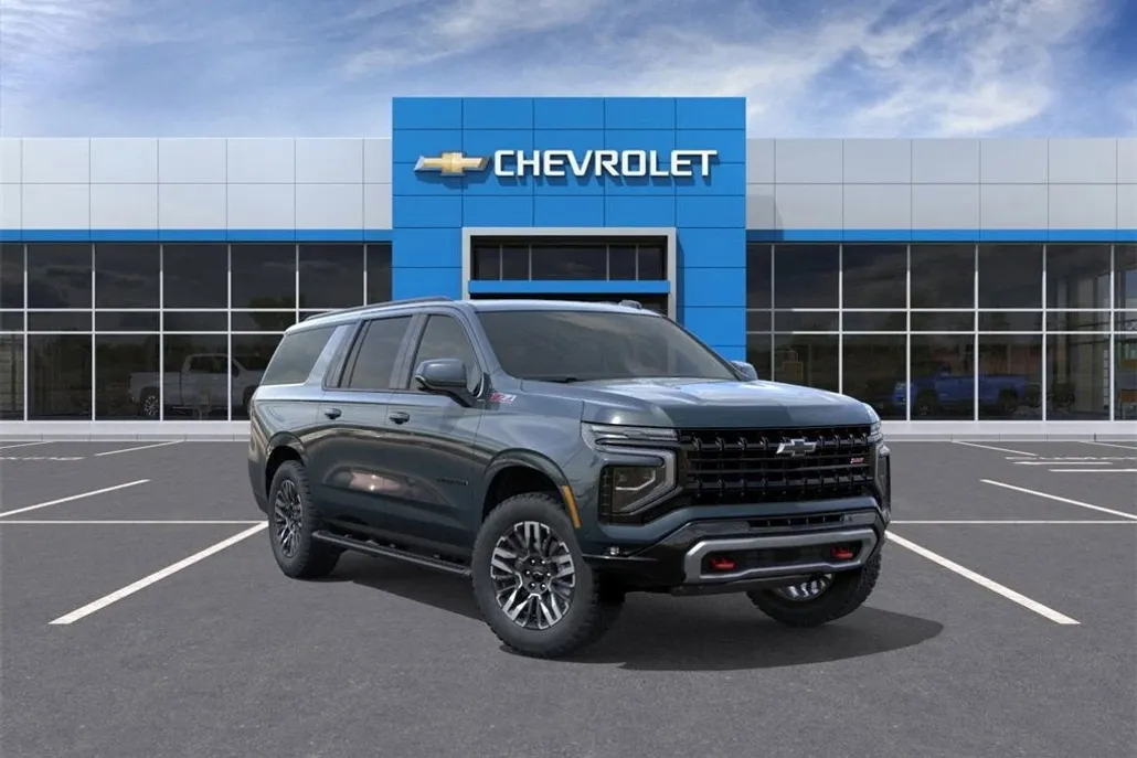 2025 Chevrolet Suburban Z71 photo 1