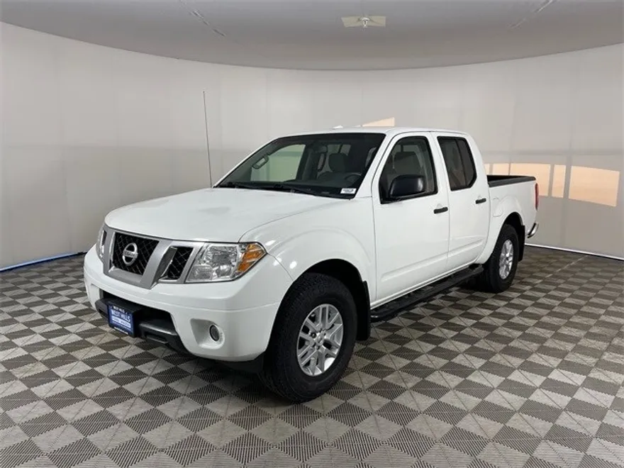 2016 Nissan Frontier SV photo 1