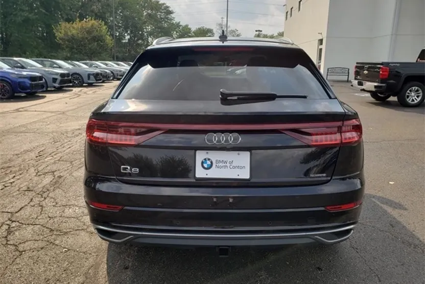 2020 Audi Q8 55 Premium Plus photo 1