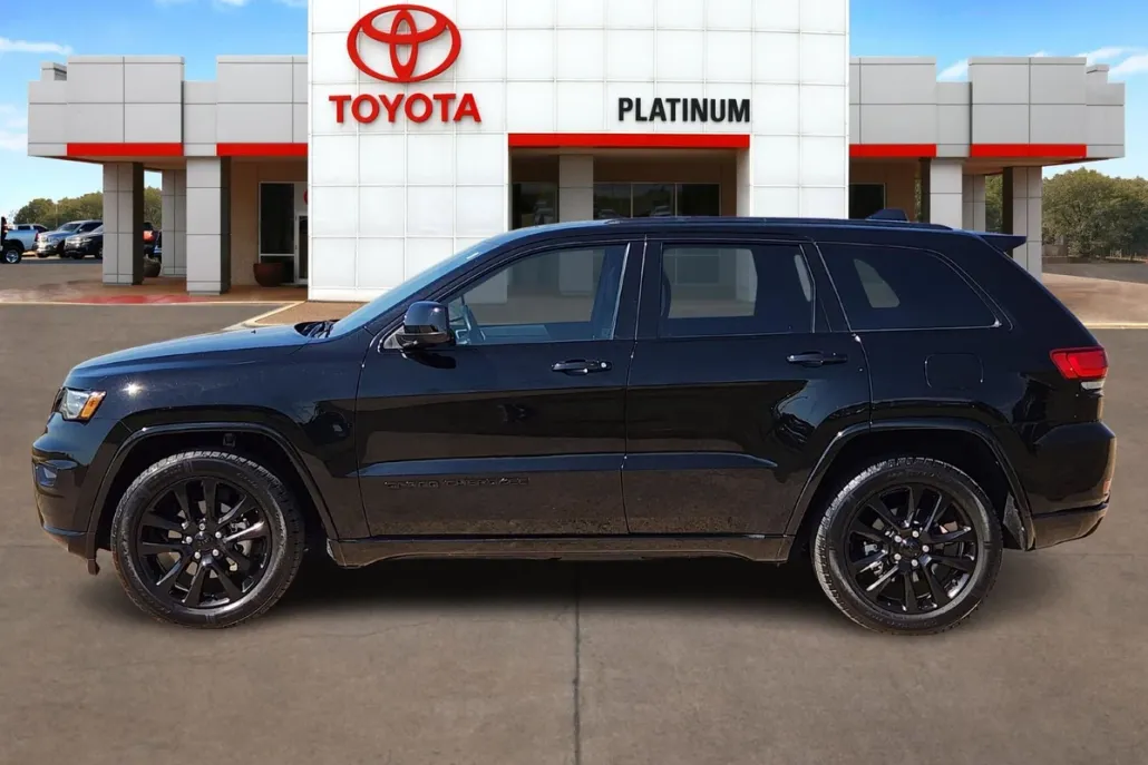 2020 Jeep Grand Cherokee Altitude photo 1
