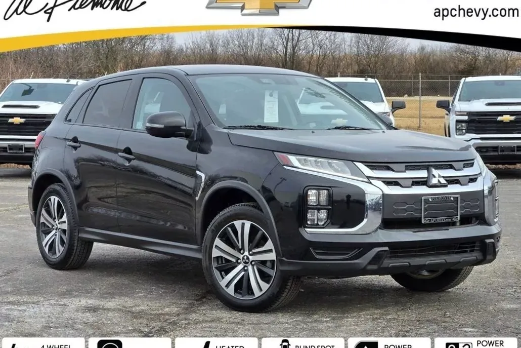 2020 Mitsubishi Outlander Sport SE photo 1