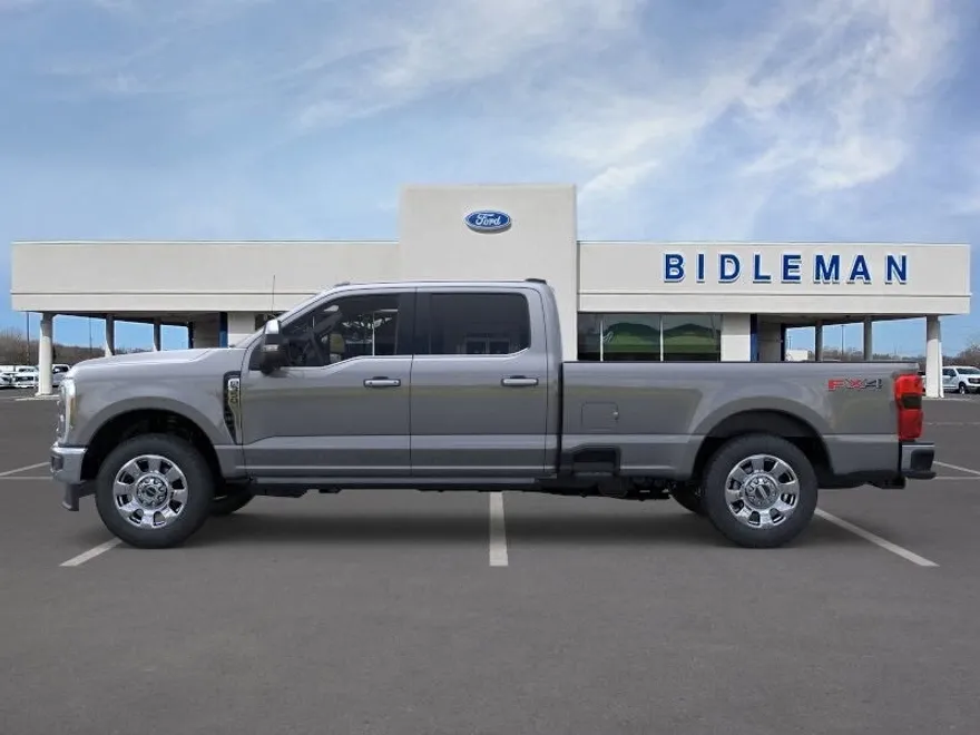 2026 Ford F-350 Lariat photo 1