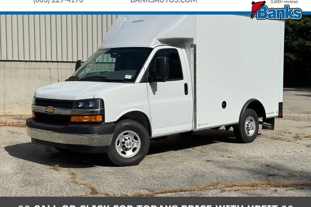 2025 Chevrolet Express Cutaway 3500 photo 1