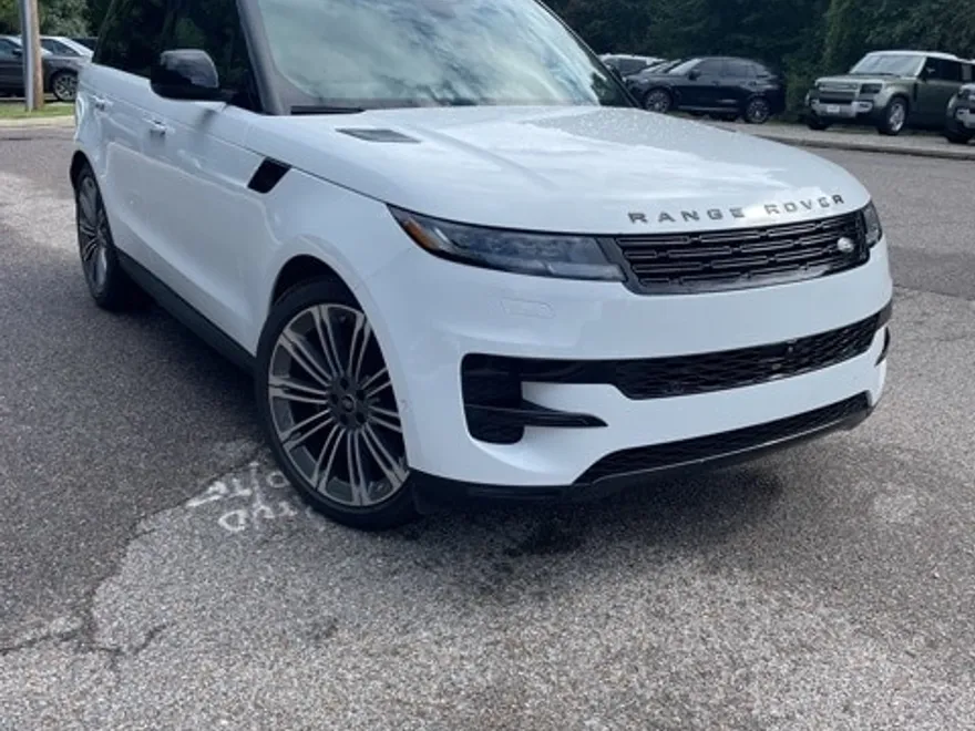 2024 Land Rover Range Rover Sport SE photo 1