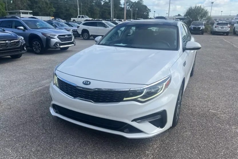 2019 Kia Optima LX photo 1