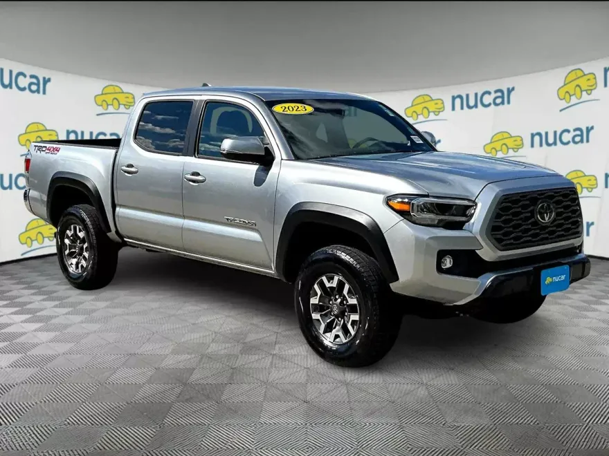 2025 Toyota Tacoma SR5 photo 1