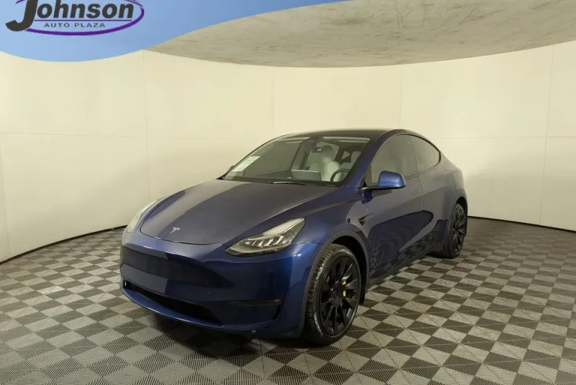 2022 Tesla Model Y Long Range photo 1