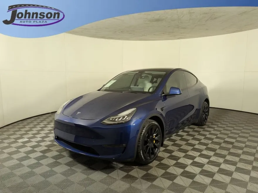 2022 Tesla Model Y Long Range photo 1