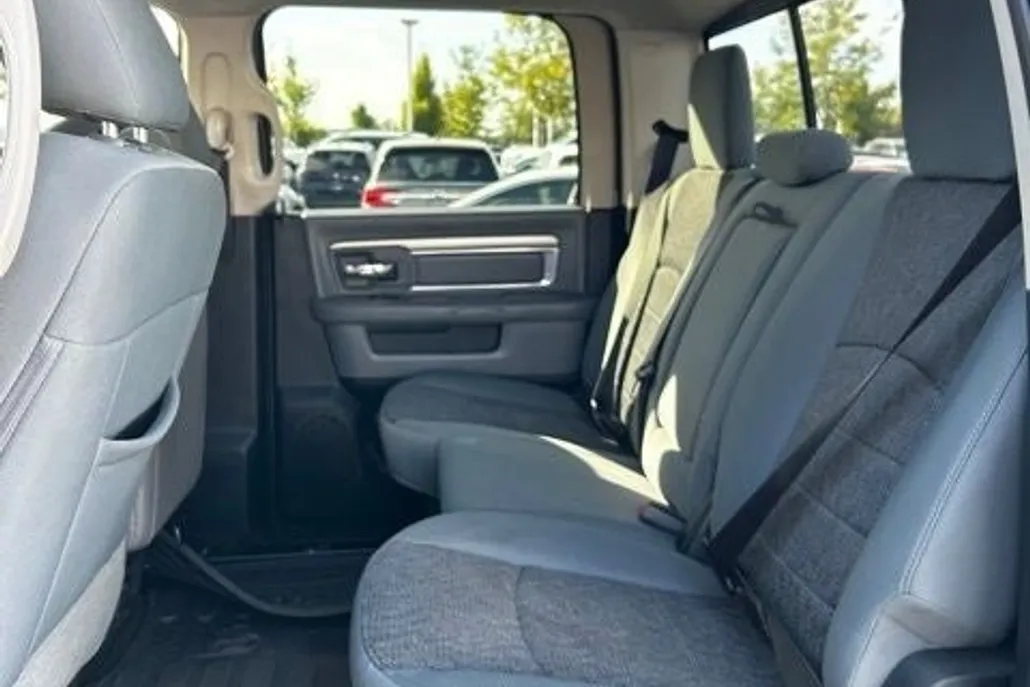 2017 Ram 1500 Big Horn photo 1