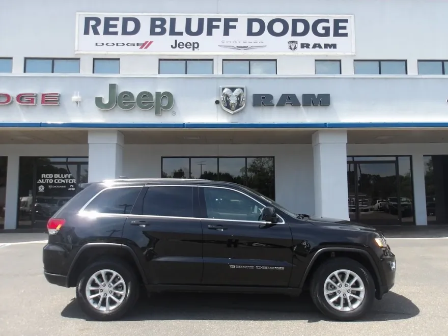 2022 Jeep Grand Cherokee Laredo X photo 1