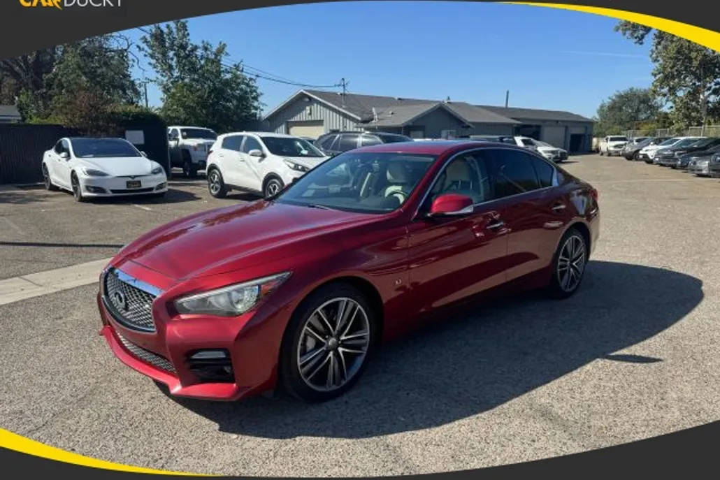 2015 Infiniti Q50 3.7 photo 1