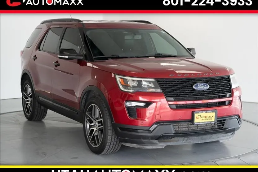 2019 Ford Explorer Sport photo 1